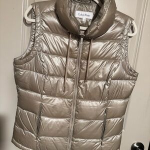 Calvin Klein Puffer Vest in Muted Metallic Gold